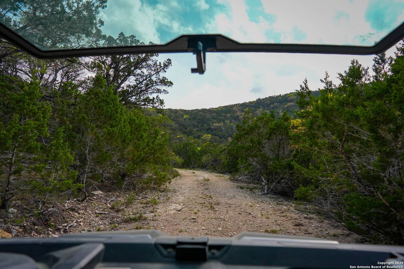 3939 Bear Springs , Pipe Creek, TX, 78063 | 1856708 | Realty Texas LLC
