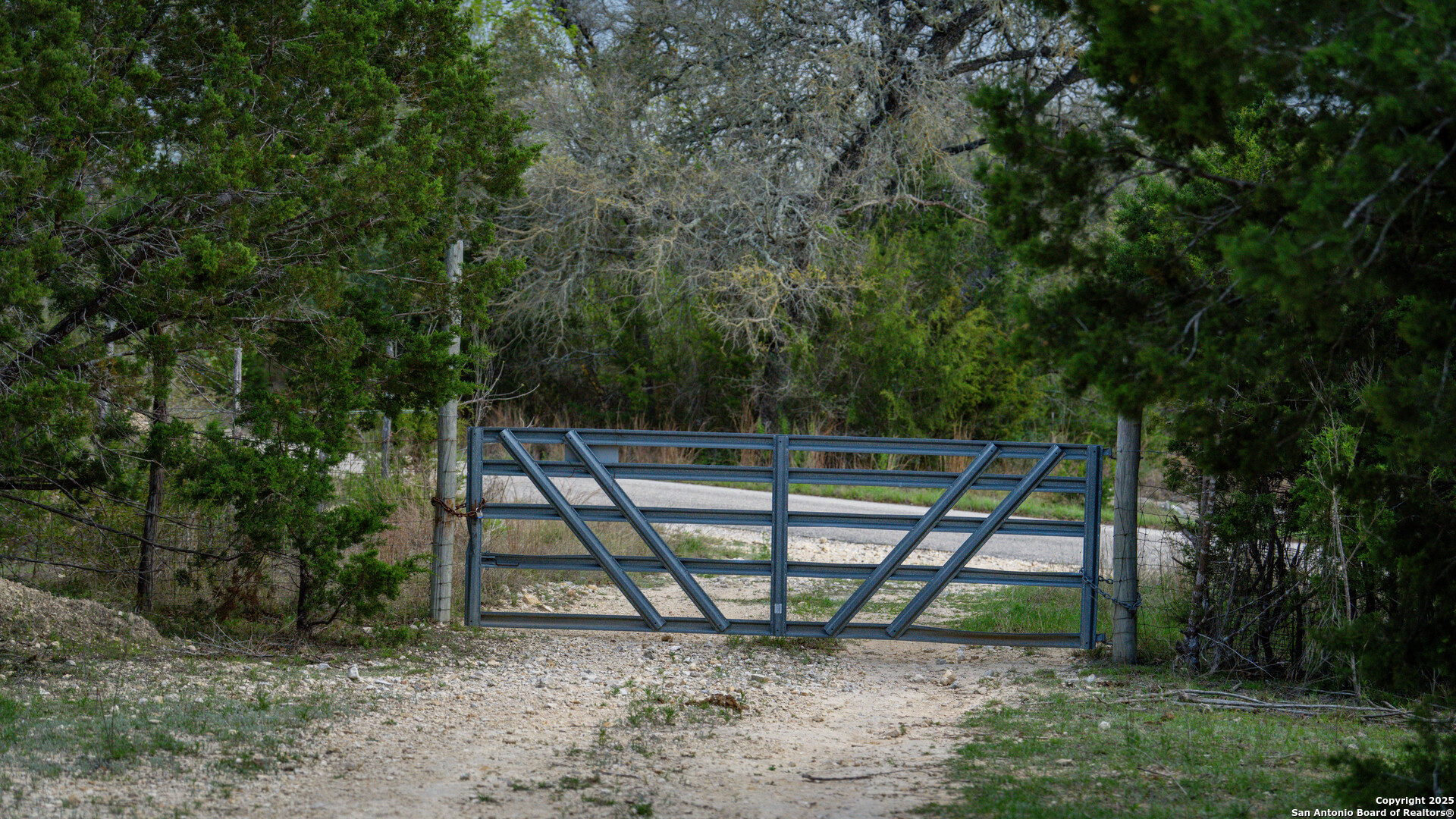 3939 Bear Springs , Pipe Creek, TX, 78063 | 1856708 | Realty Texas LLC