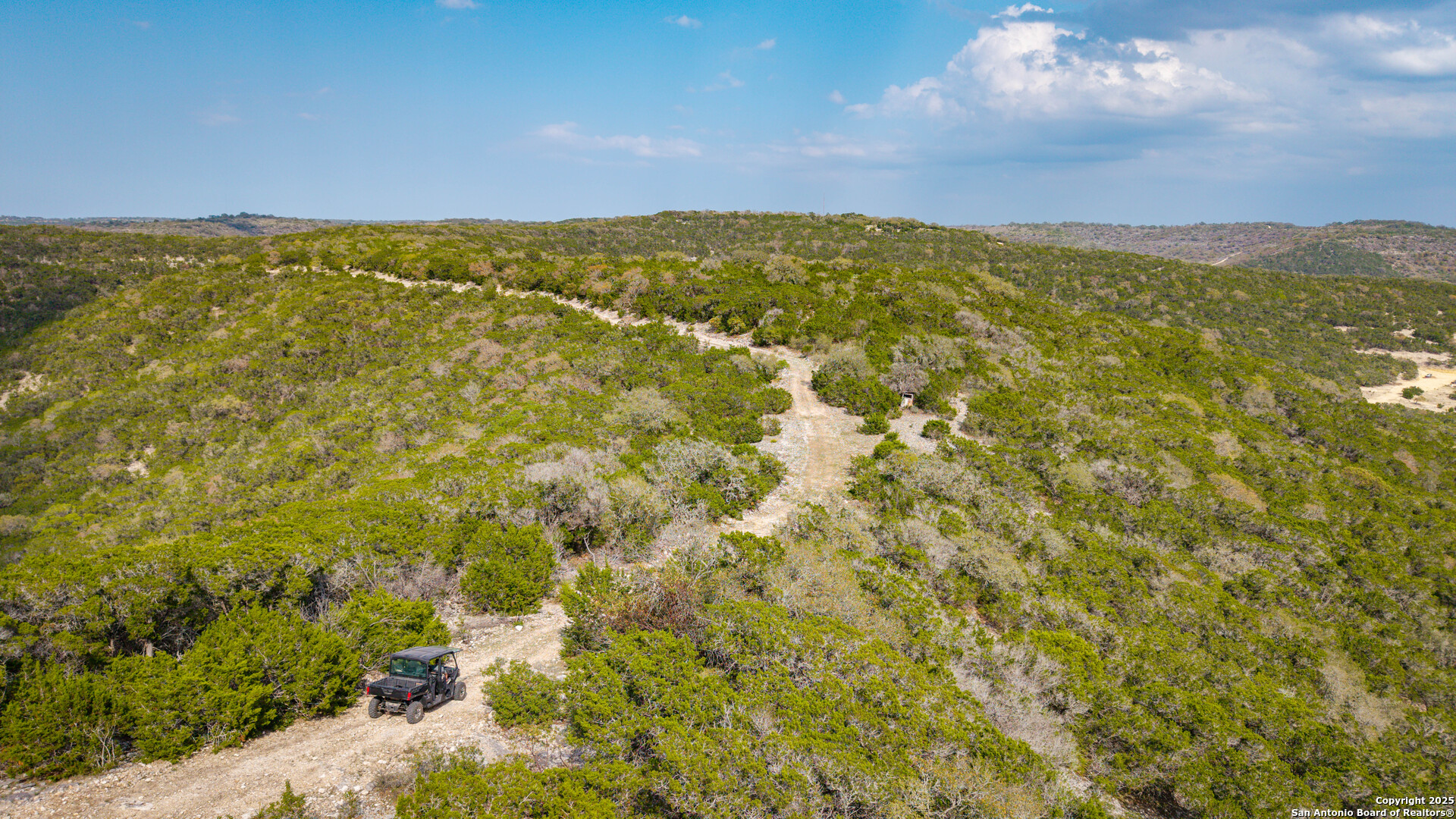 3939 Bear Springs , Pipe Creek, TX, 78063 | 1856708 | Realty Texas LLC
