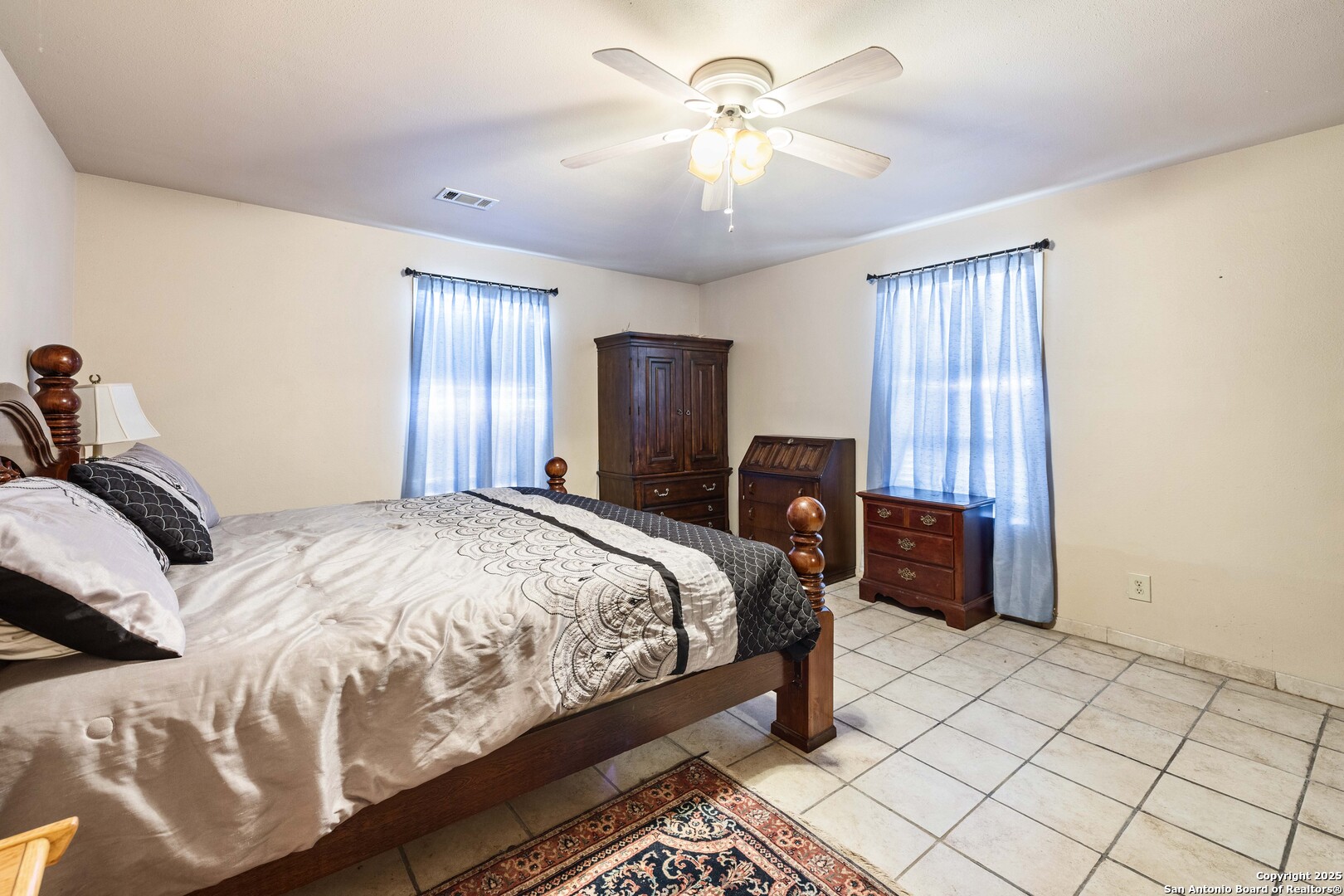 944 County Road 769 , Devine, TX, 78016 | 1857365 | Realty Texas LLC