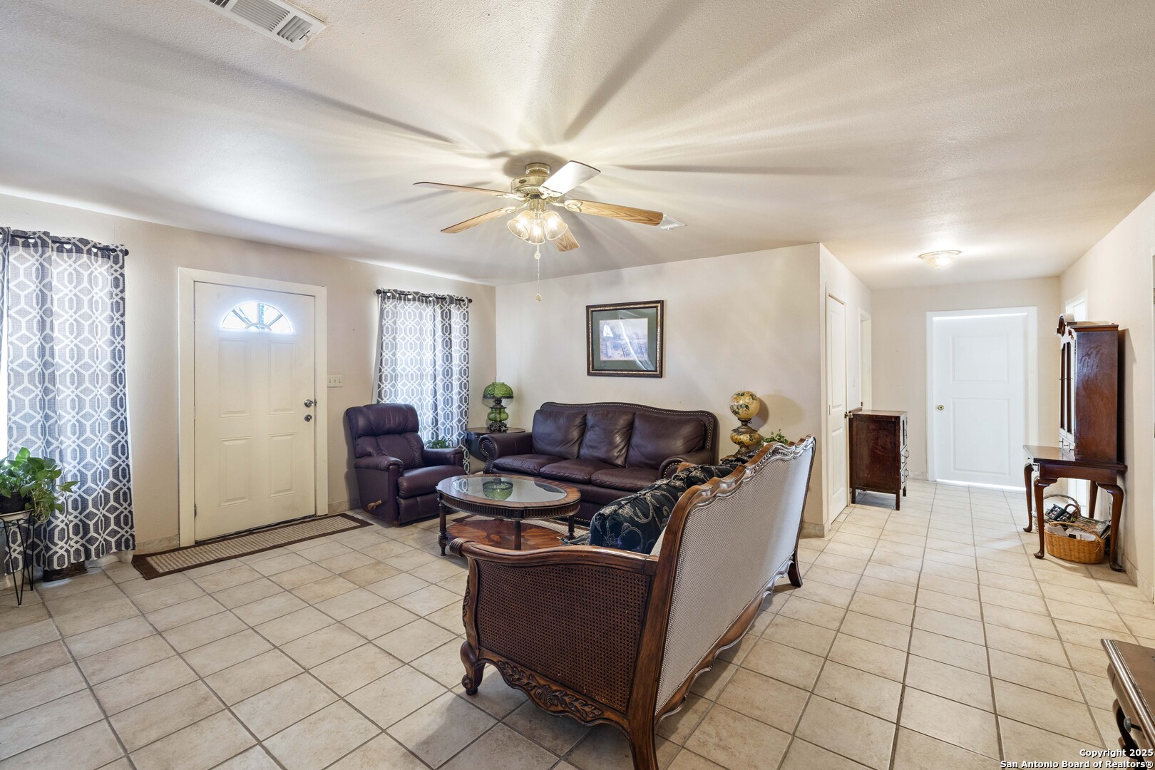 944 County Road 769 , Devine, TX, 78016 | 1857365 | Realty Texas LLC