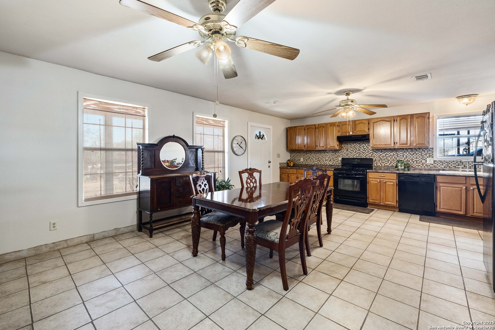944 County Road 769 , Devine, TX, 78016 | 1857365 | Realty Texas LLC