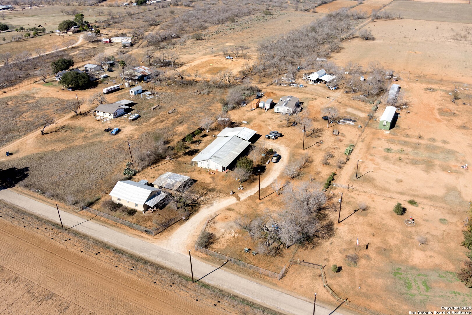 944 County Road 769 , Devine, TX, 78016 | 1857365 | Realty Texas LLC