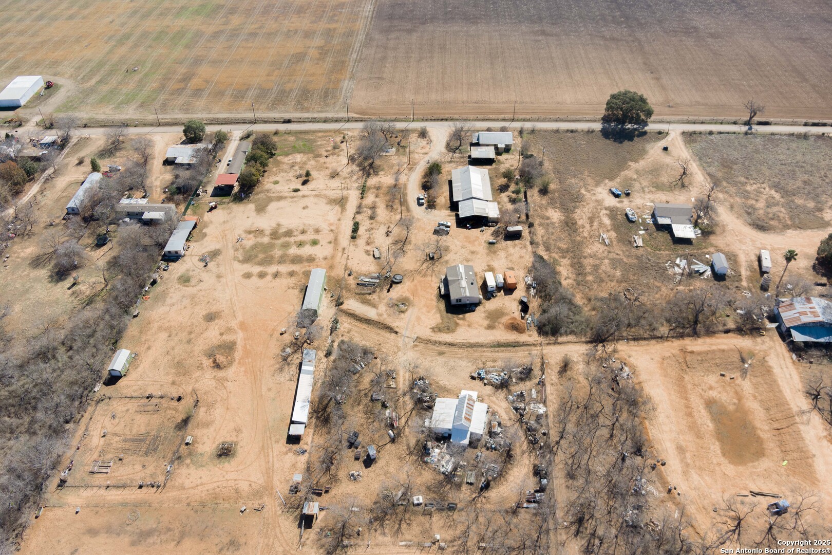 944 County Road 769 , Devine, TX, 78016 | 1857365 | Realty Texas LLC