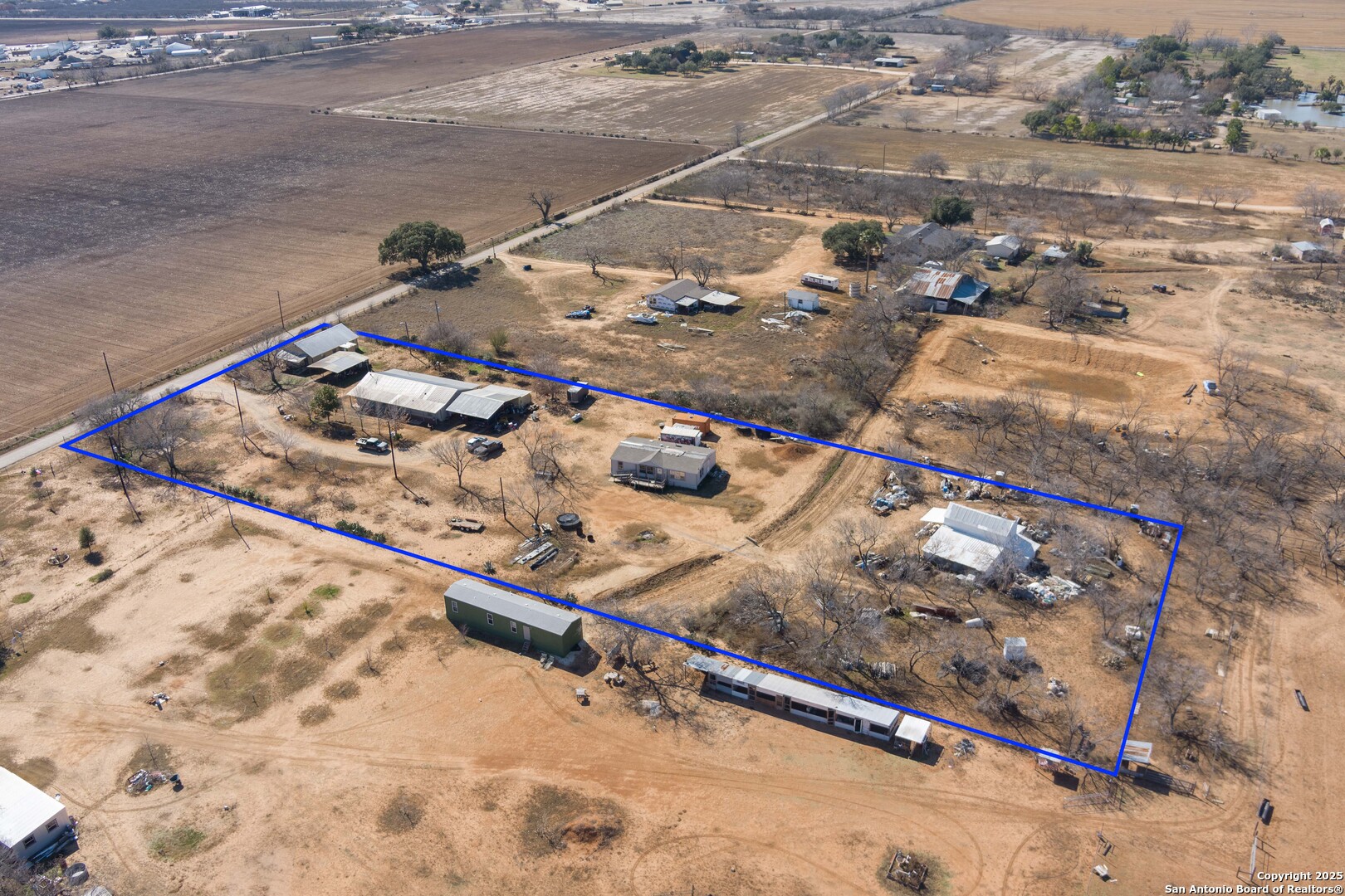944 County Road 769 , Devine, TX, 78016 | 1857365 | Realty Texas LLC
