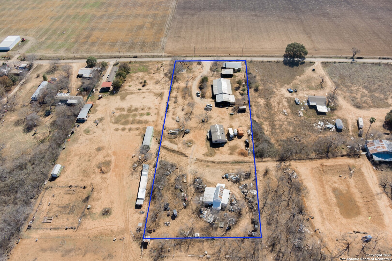 944 County Road 769 , Devine, TX, 78016 | 1857365 | Realty Texas LLC