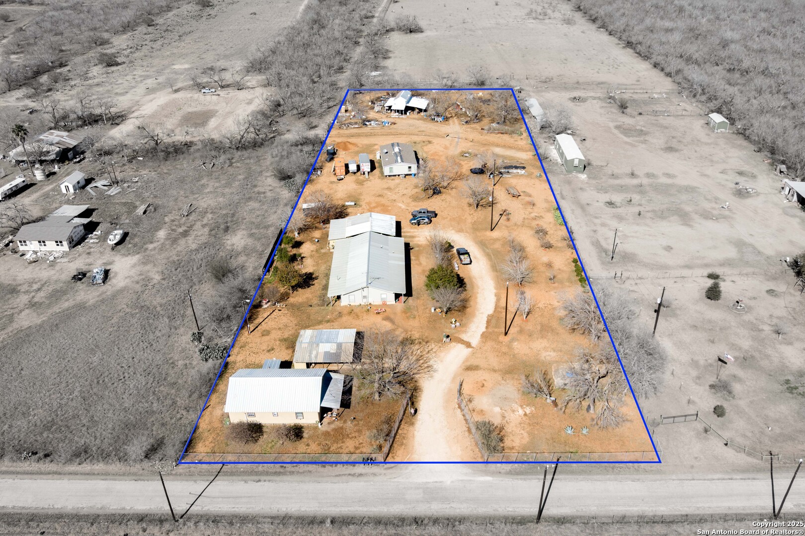 944 County Road 769 , Devine, TX, 78016 | 1857365 | Realty Texas LLC