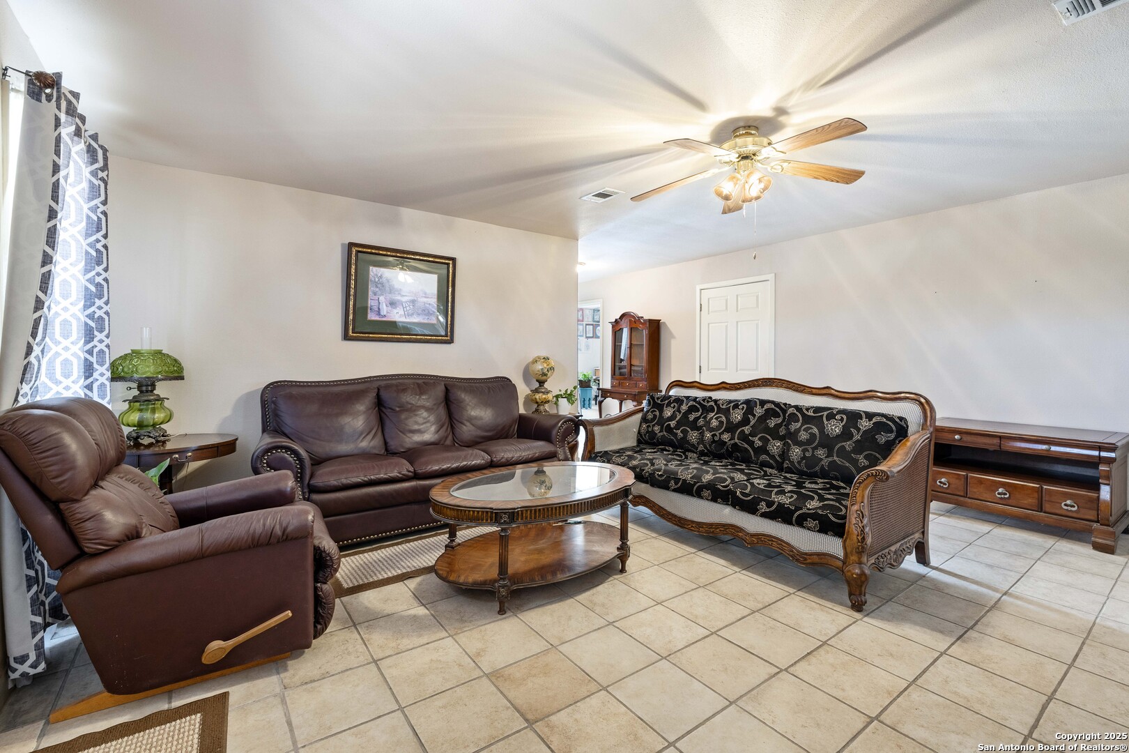 944 County Road 769 , Devine, TX, 78016 | 1857365 | Realty Texas LLC