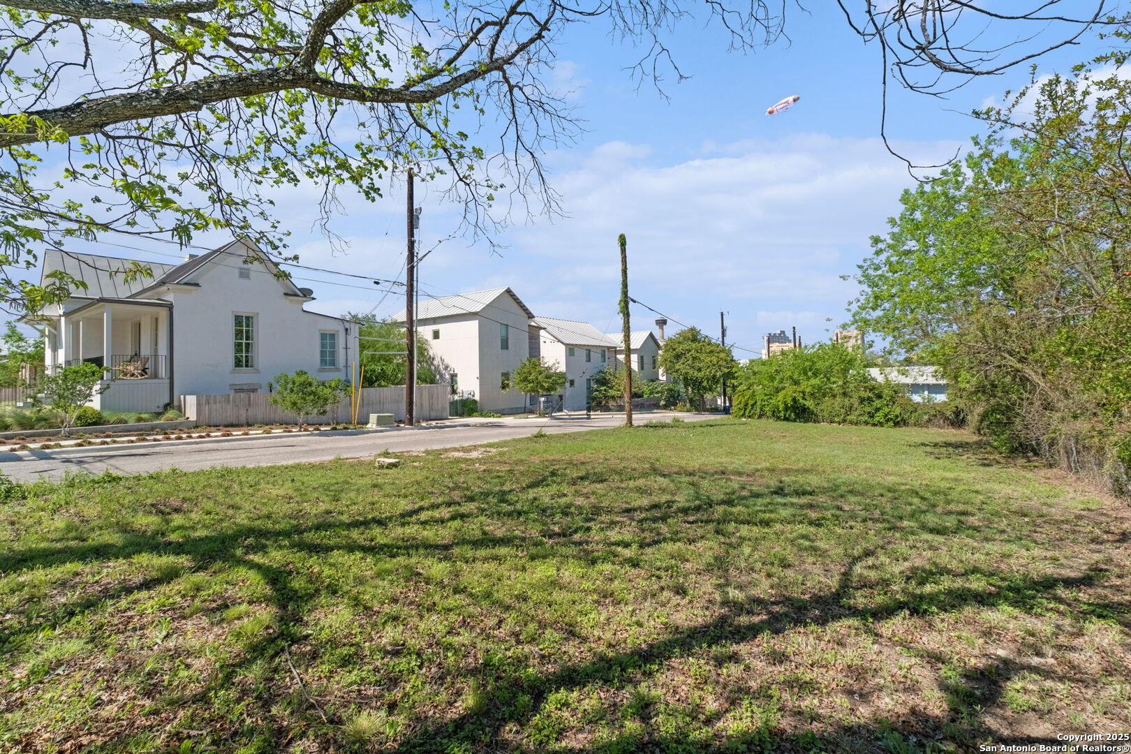 421 N Pine St , San Antonio, TX, 78202 | 1857134 | Realty Texas LLC