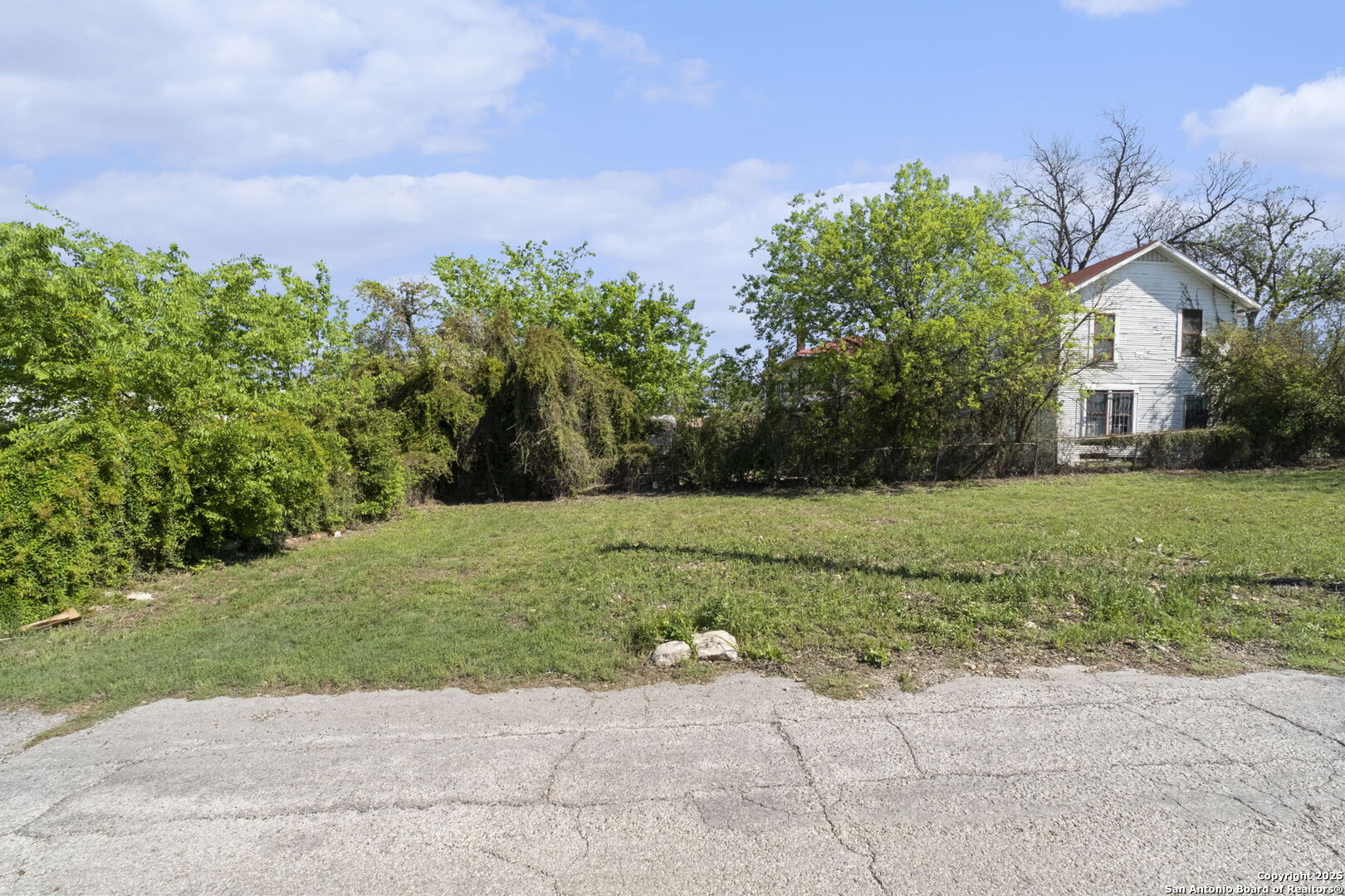 421 N Pine St , San Antonio, TX, 78202 | 1857134 | Realty Texas LLC