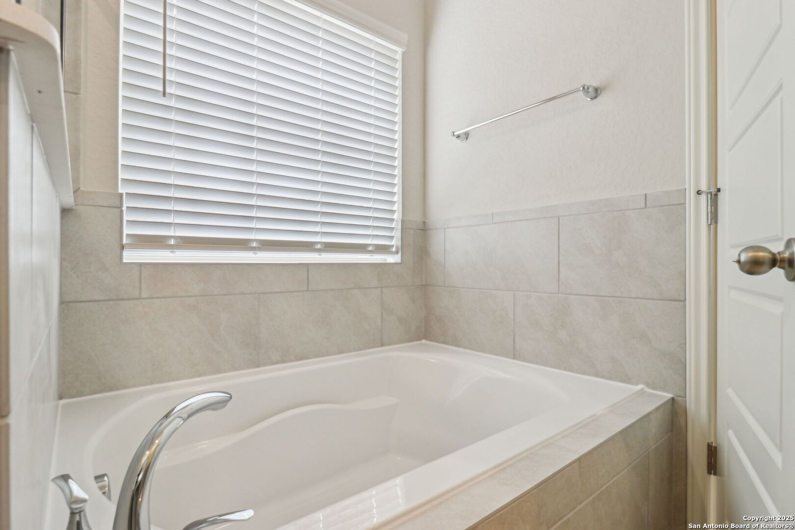12820 Lantern Tree , San Antonio, TX, 78245 | 1857866 | Realty Texas LLC