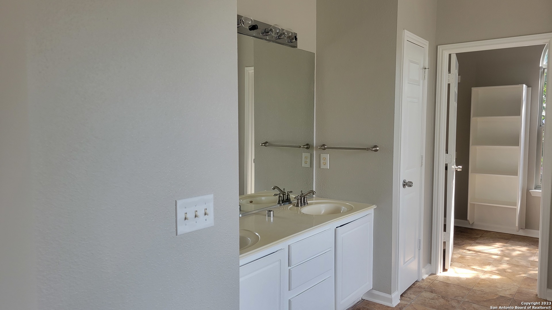 21318 Rio Sabinal , San Antonio, TX, 78259-2683 | 1858005 | Realty Texas LLC