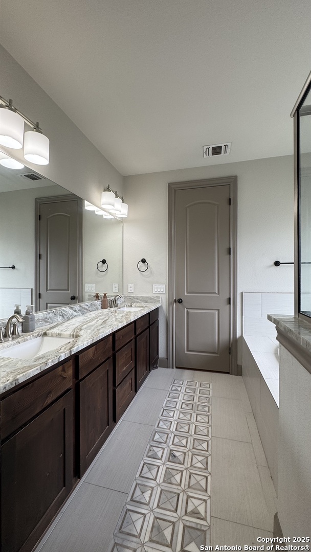 229 Strasbourg St , Castroville, TX, 78009 | 1858563 | Realty Texas LLC