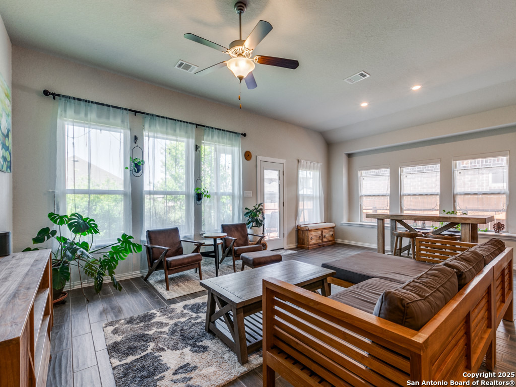 8847 Pinto Cyn , San Antonio, TX, 78254 | 1858448 | Realty Texas LLC