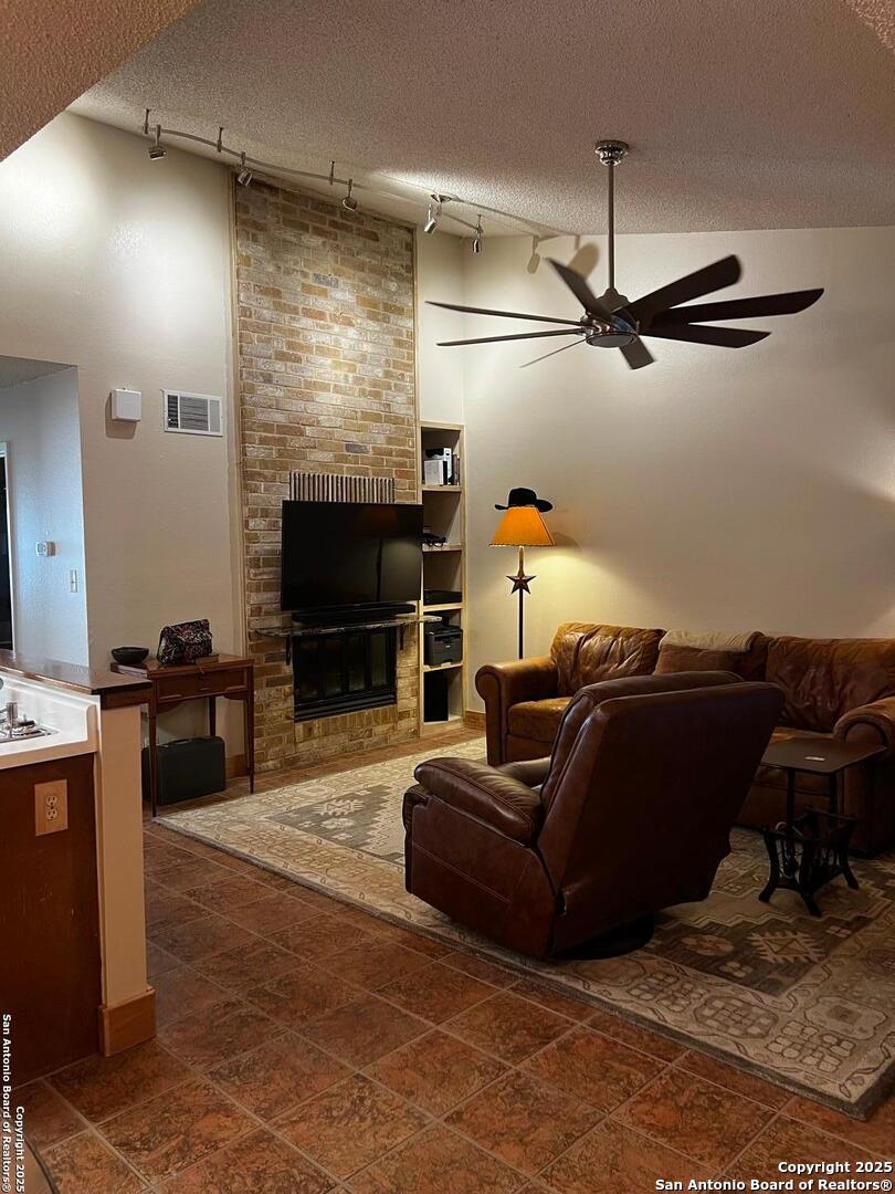28 Oak Villa # D-2 , Canyon Lake, TX, 78133 | 1859498 | Realty Texas LLC