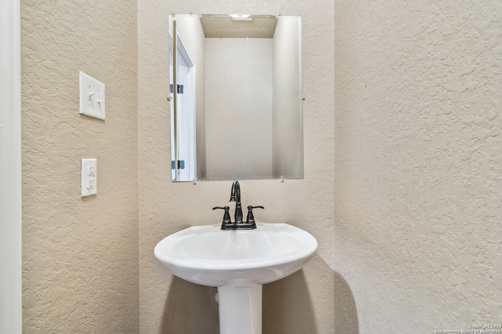 5103-5105 Flipper , San Antonio, TX, 78238 | 1859494 | Realty Texas LLC