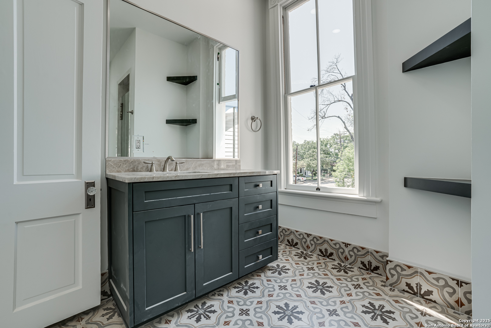 1231 S Alamo , San Antonio, TX, 78210-1113 | 1835254 | Realty Texas LLC