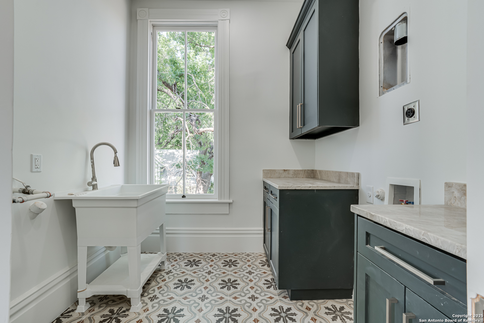 1231 S Alamo , San Antonio, TX, 78210-1113 | 1835254 | Realty Texas LLC