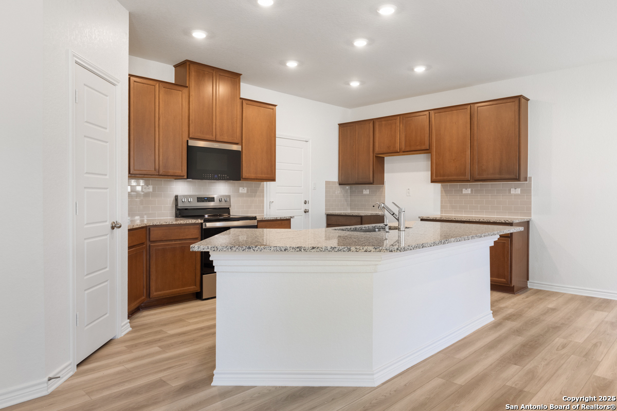 729 Maxwell Heights , San Antonio, TX, 78245 | 1858968 | Realty Texas LLC