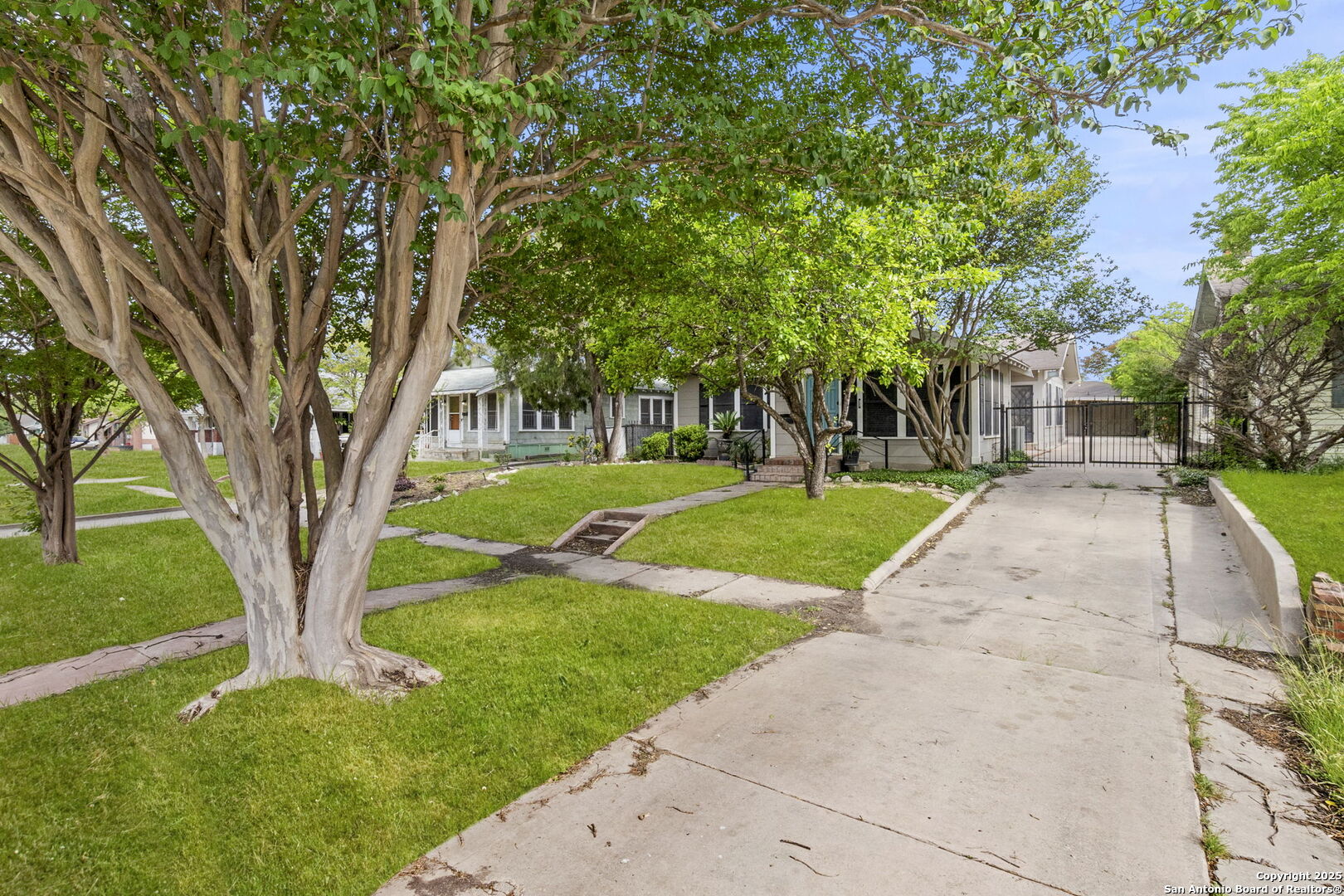 1141 E Highland Blvd , San Antonio, TX, 78210 | 1859976 | Realty Texas LLC