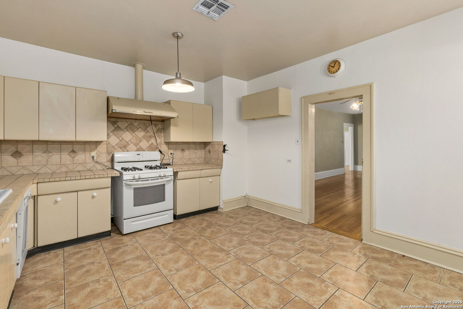 1141 E Highland Blvd , San Antonio, TX, 78210 | 1859976 | Realty Texas LLC