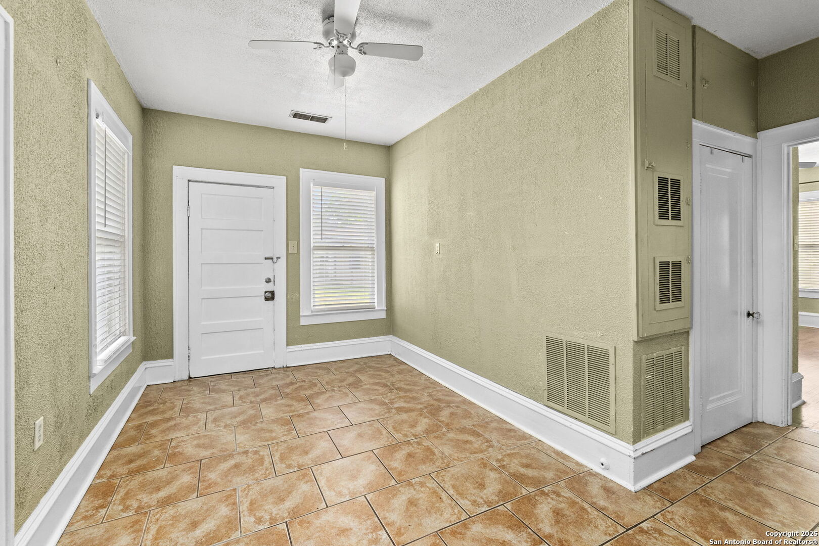 1141 E Highland Blvd , San Antonio, TX, 78210 | 1859976 | Realty Texas LLC