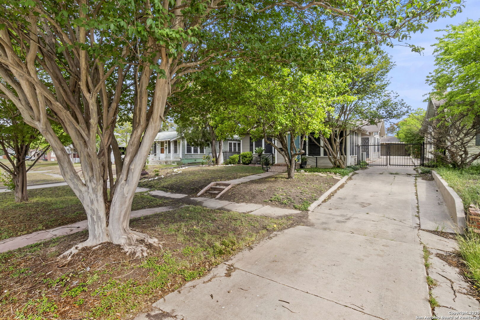 1141 E Highland Blvd , San Antonio, TX, 78210 | 1859976 | Realty Texas LLC