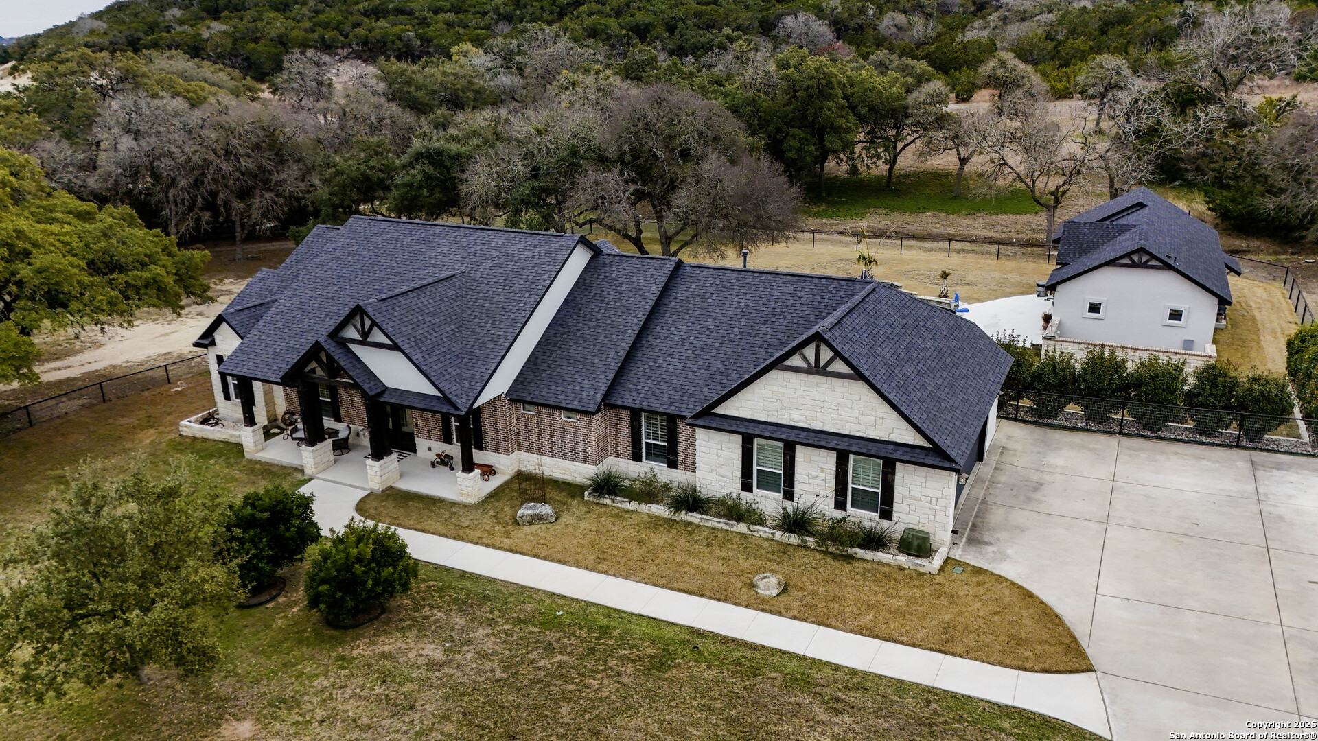 1033 Mystic Shores Blvd , Spring Branch, TX, 78070 | 1860446 | Realty Texas LLC