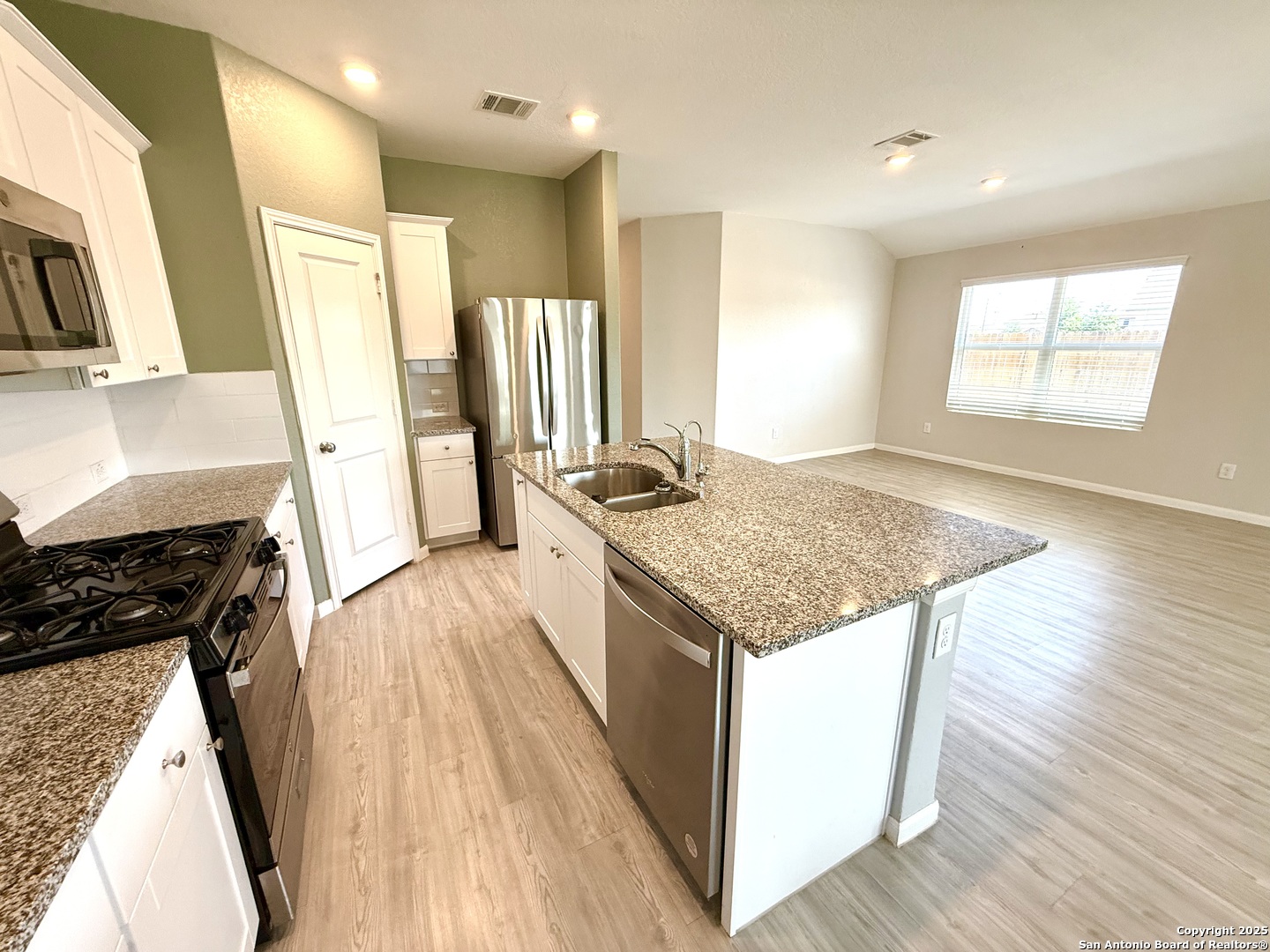 8303 Dovers Den , San Antonio, TX, 78253 | 1860347 | Realty Texas LLC
