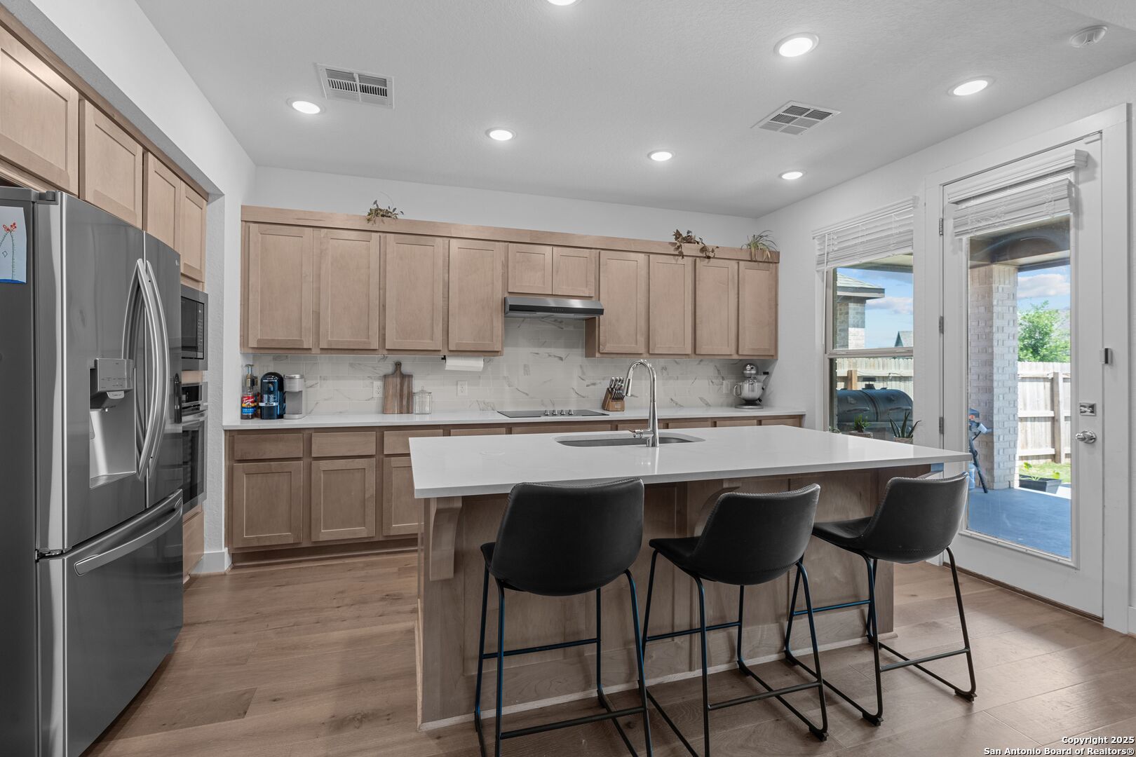 138 Red Oak , Castroville, TX, 78009 | 1860565 | Realty Texas LLC