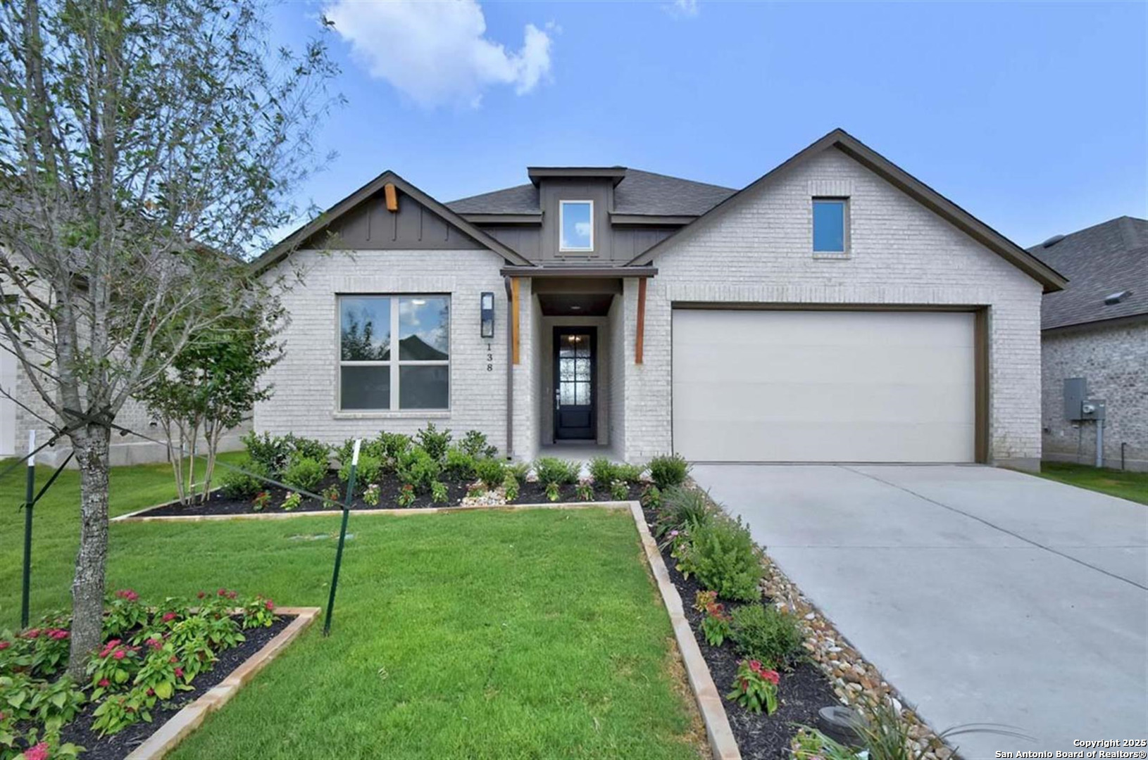 138 Red Oak , Castroville, TX, 78009 | 1860565 | Realty Texas LLC