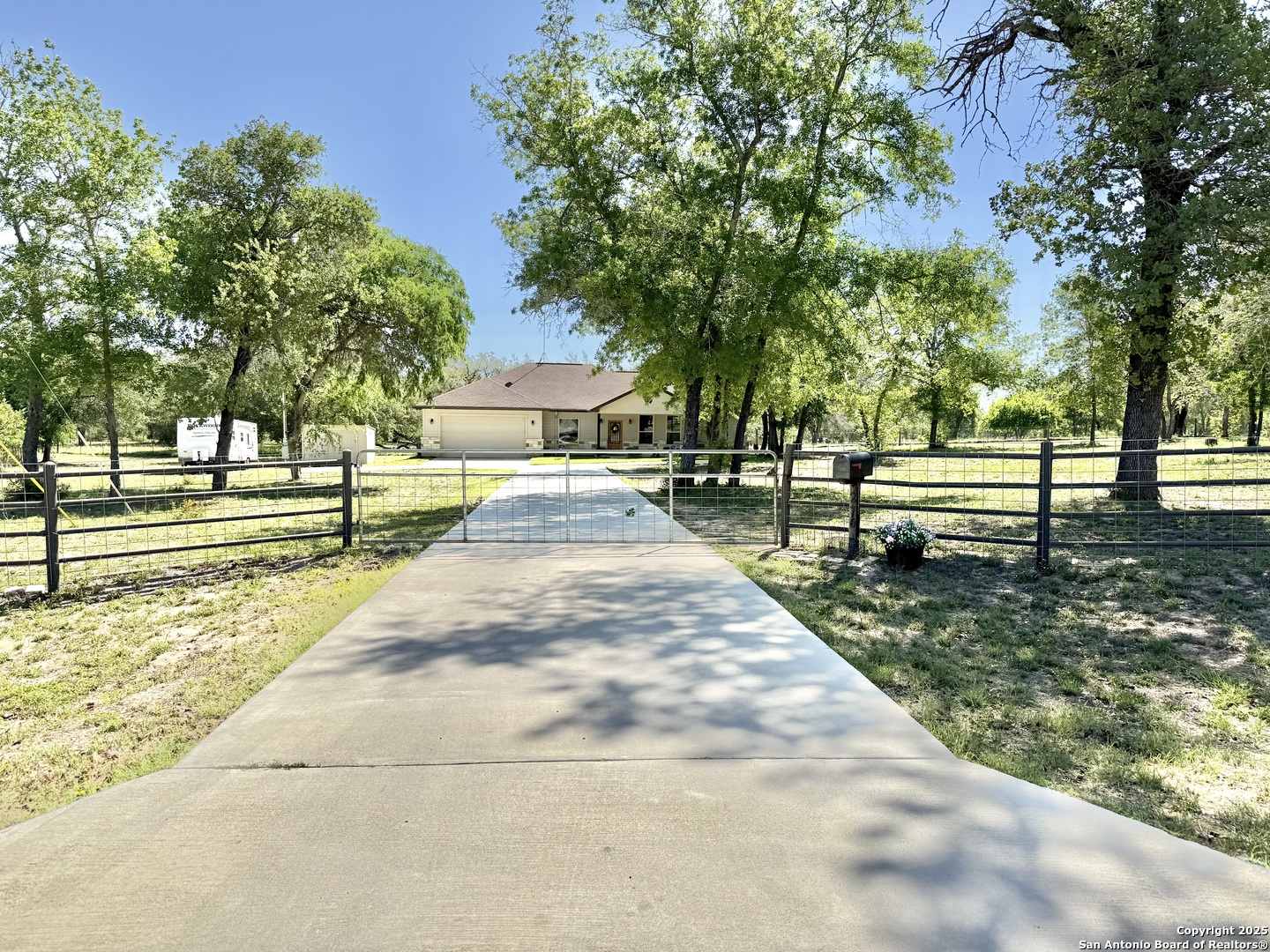 276 County Road 6864 , Natalia, TX, 78059 | 1861157 | Realty Texas LLC
