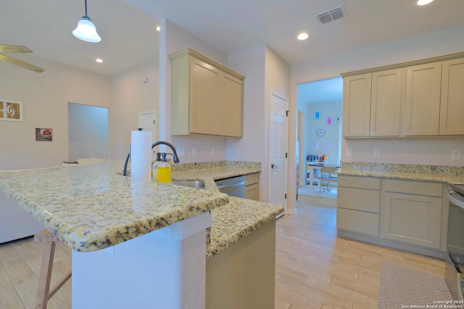 276 County Road 6864 , Natalia, TX, 78059 | 1861157 | Realty Texas LLC