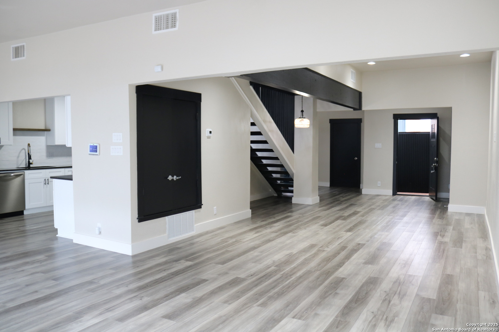 1023 Avenue B , San Antonio, TX, 78215 | 1861007 | Realty Texas LLC