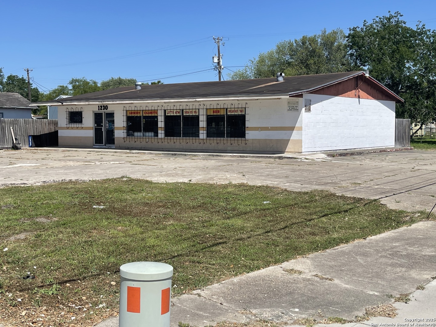 1230 E Santa Gertrudis, KINGSVILLE, TX, 78363 | 1860952 | Realty Texas LLC