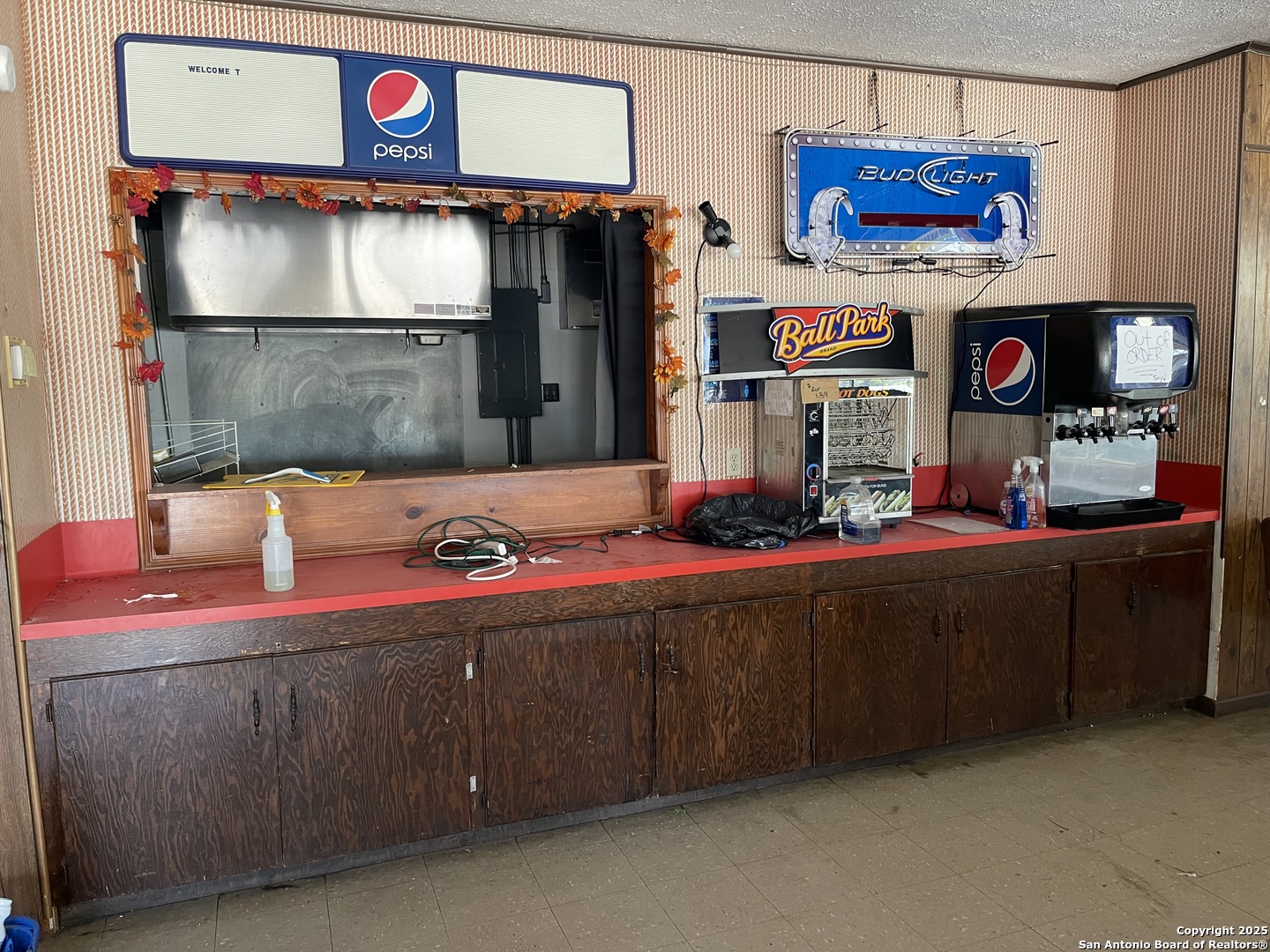 1230 E Santa Gertrudis, KINGSVILLE, TX, 78363 | 1860952 | Realty Texas LLC