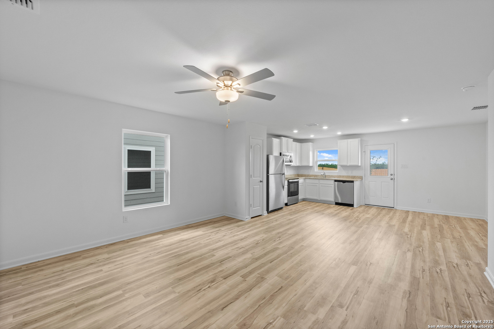 11463 Blue Heron Haven , San Antonio, TX, 78223 | 1861375 | Realty Texas LLC