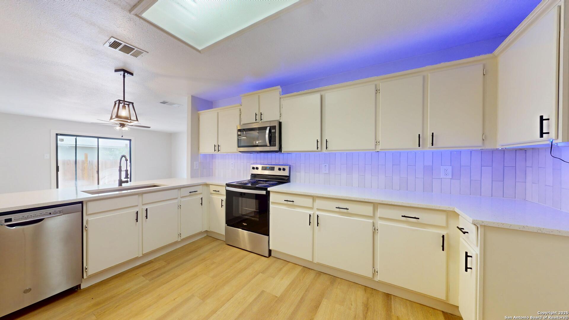 2211 Muddy Peak , San Antonio, TX, 78245 | 1861887 | Realty Texas LLC