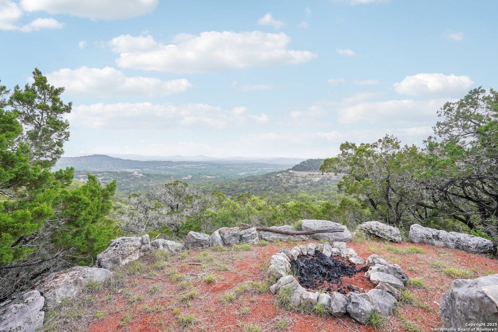 285 Timber Hill , Pipe Creek, TX, 78063 | 1861795 | Realty Texas LLC
