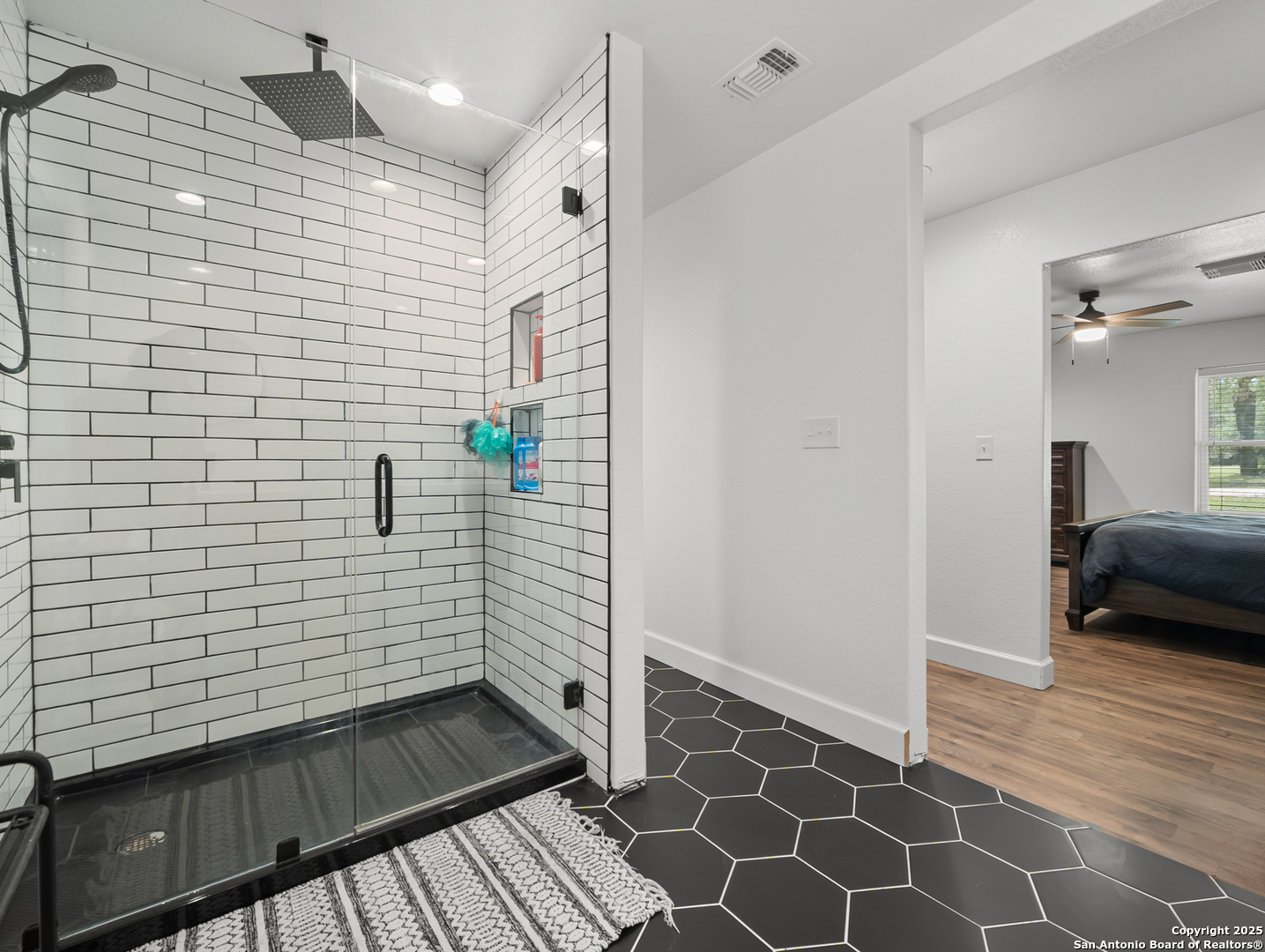 23 Sunrise, PLEASANTON, TX, 78064 | 1862224 | Realty Texas LLC