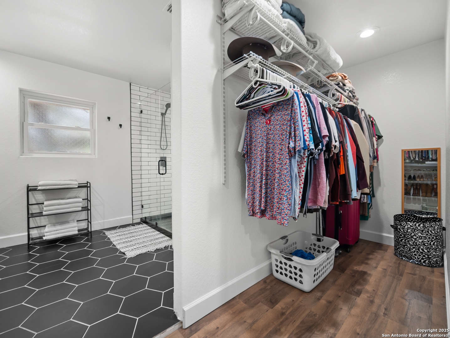 23 Sunrise, PLEASANTON, TX, 78064 | 1862224 | Realty Texas LLC