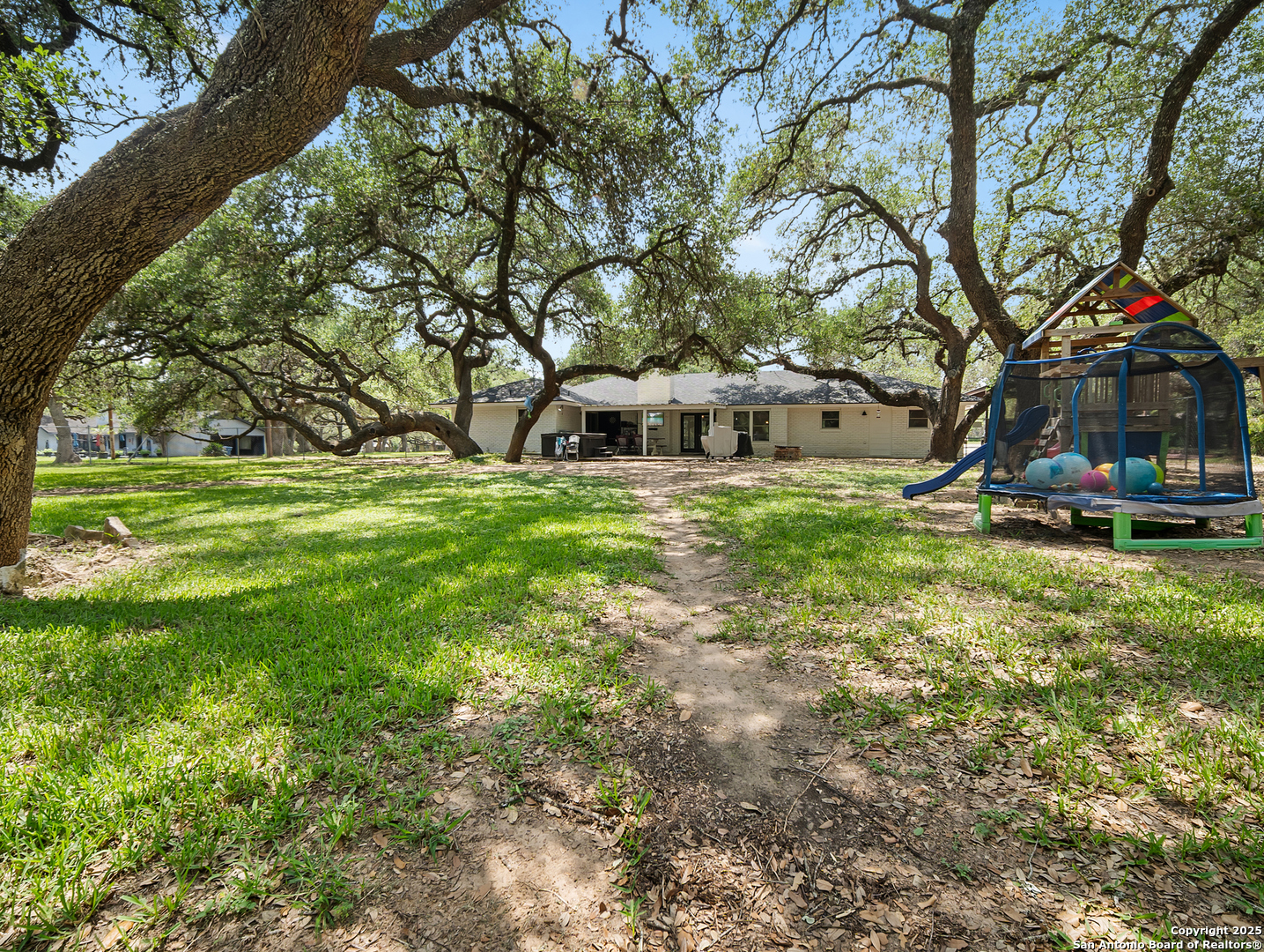 23 Sunrise, PLEASANTON, TX, 78064 | 1862224 | Realty Texas LLC