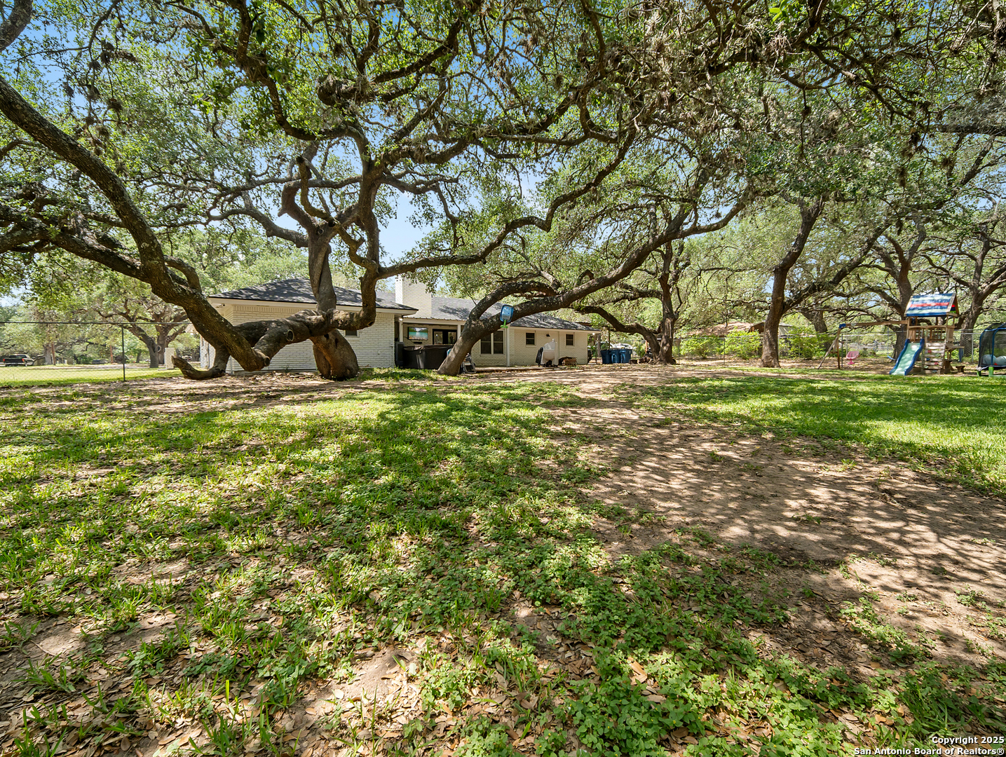 23 Sunrise, PLEASANTON, TX, 78064 | 1862224 | Realty Texas LLC