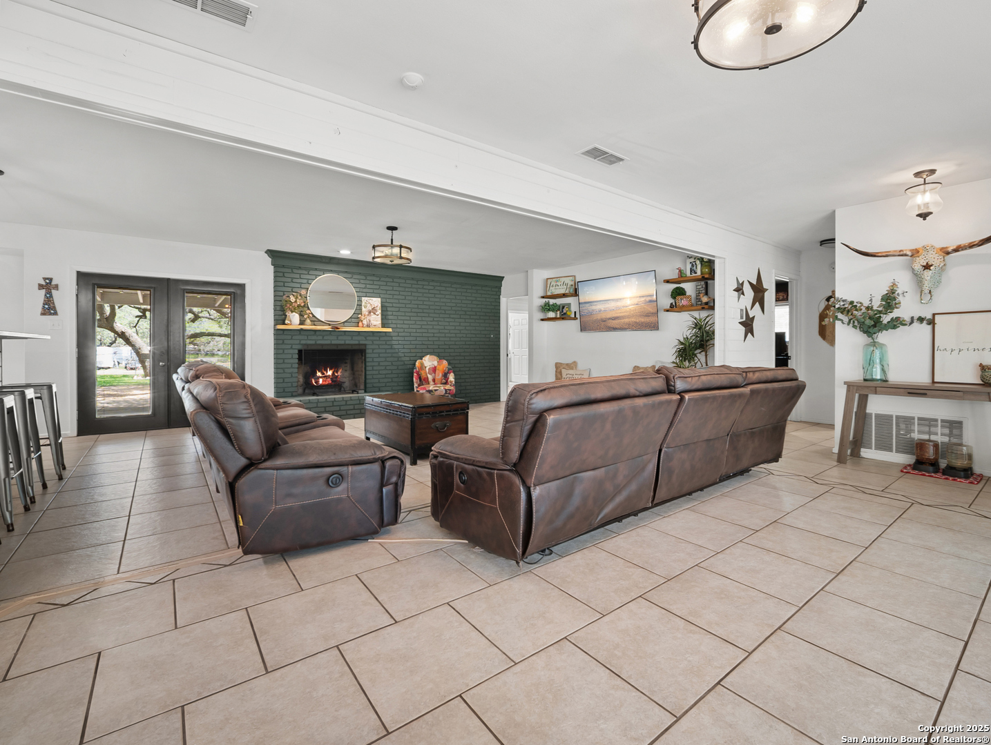 23 Sunrise, PLEASANTON, TX, 78064 | 1862224 | Realty Texas LLC