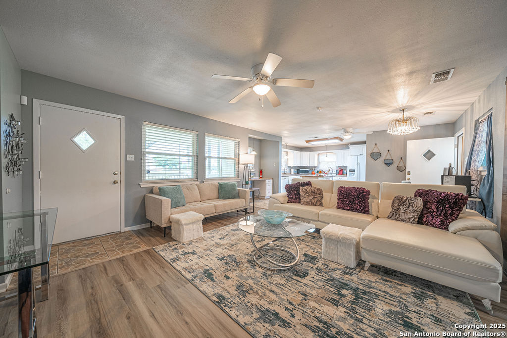 155 Ranch Country , La Vernia, TX, 78121 | 1861534 | Realty Texas LLC