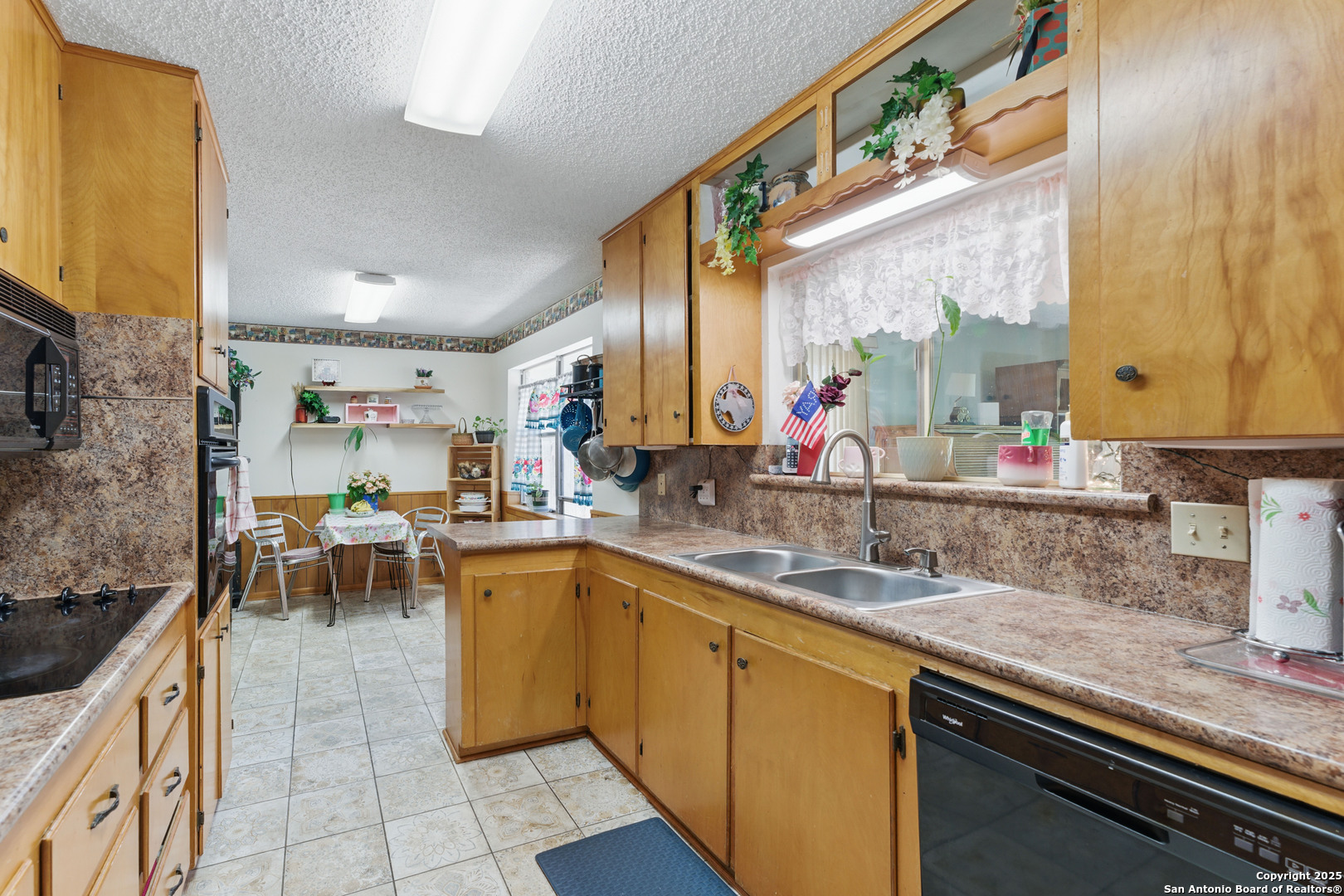 155 Valley View , Kerrville, TX, 78028 | 1864276 | Realty Texas LLC