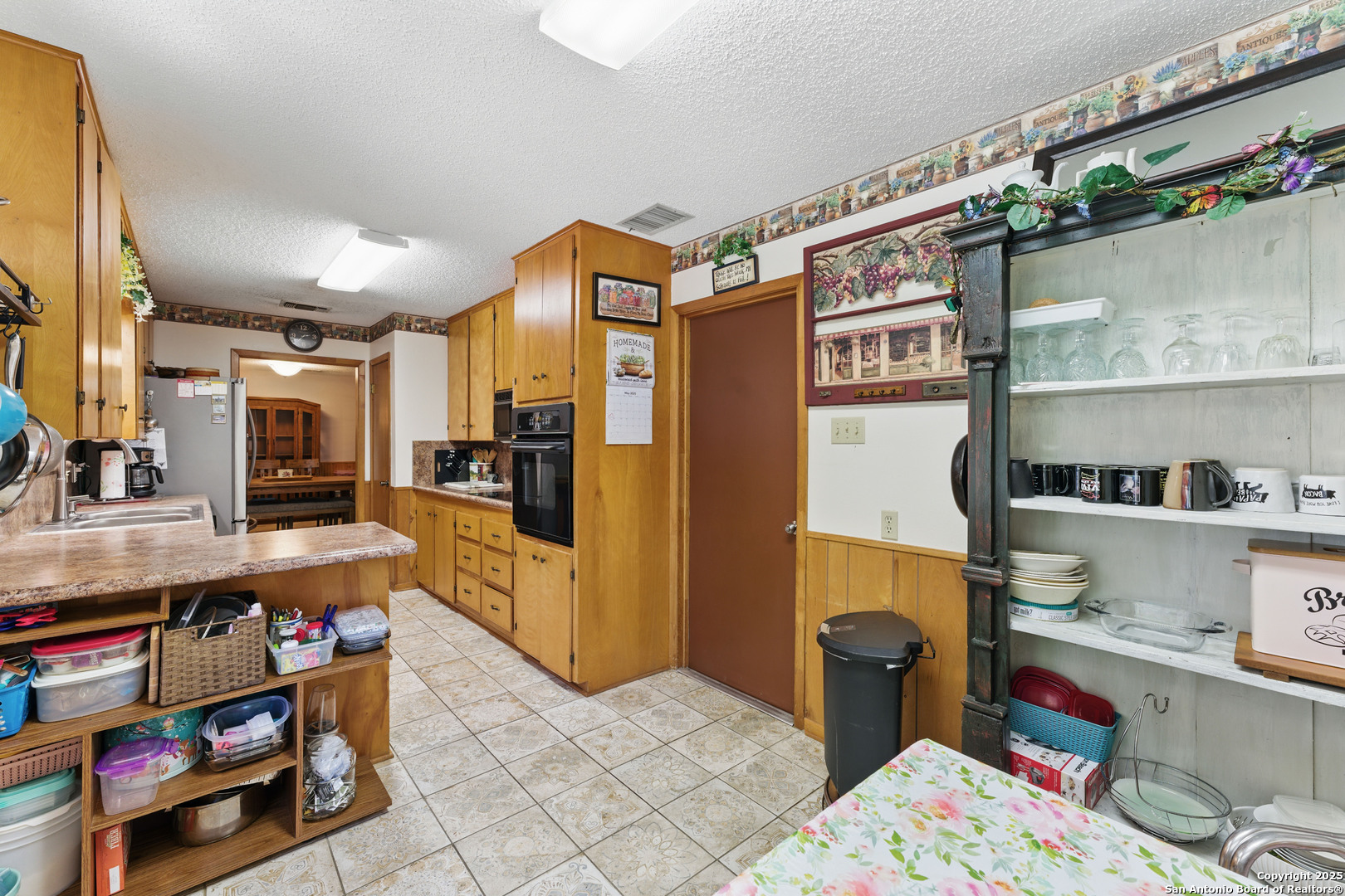 155 Valley View , Kerrville, TX, 78028 | 1864276 | Realty Texas LLC