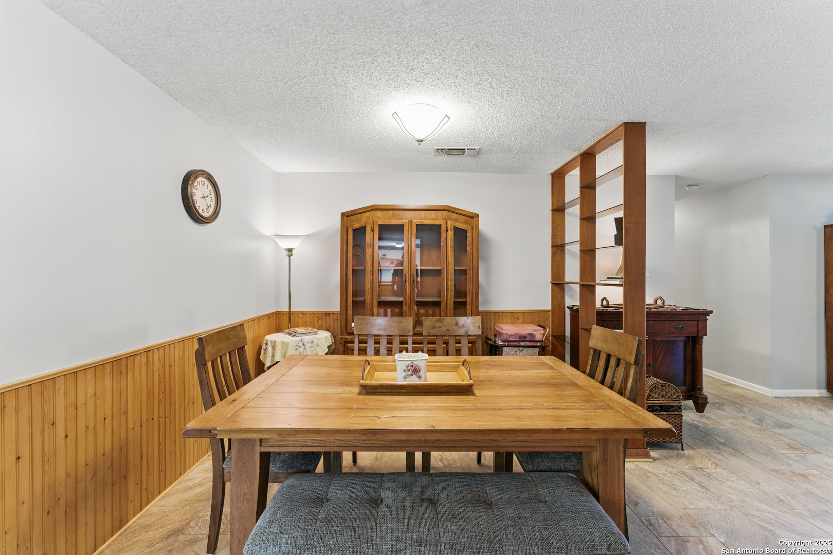 155 Valley View , Kerrville, TX, 78028 | 1864276 | Realty Texas LLC