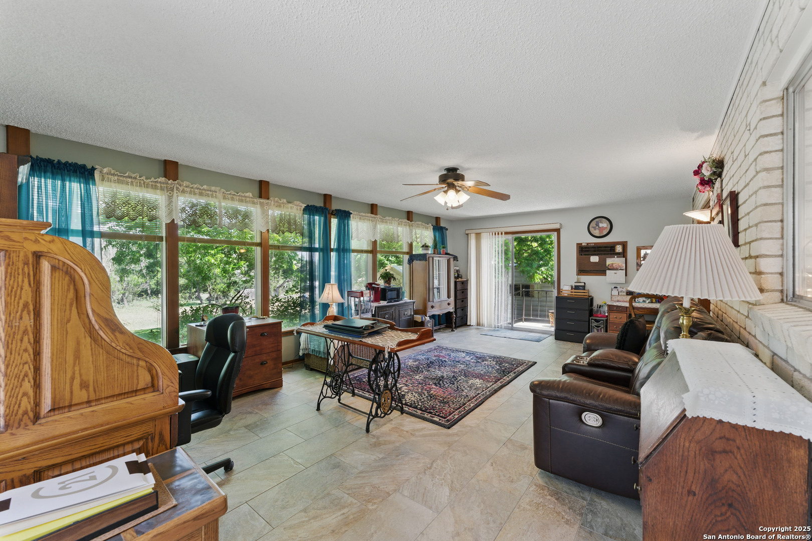 155 Valley View , Kerrville, TX, 78028 | 1864276 | Realty Texas LLC