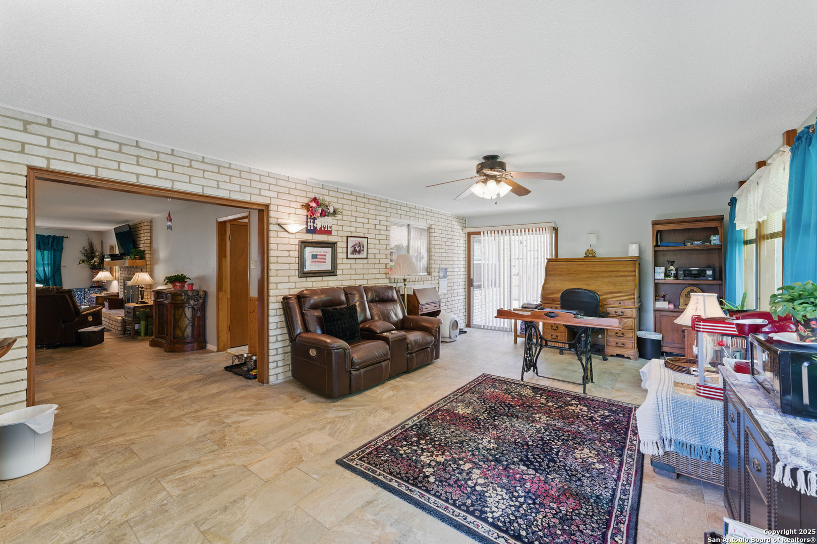 155 Valley View , Kerrville, TX, 78028 | 1864276 | Realty Texas LLC